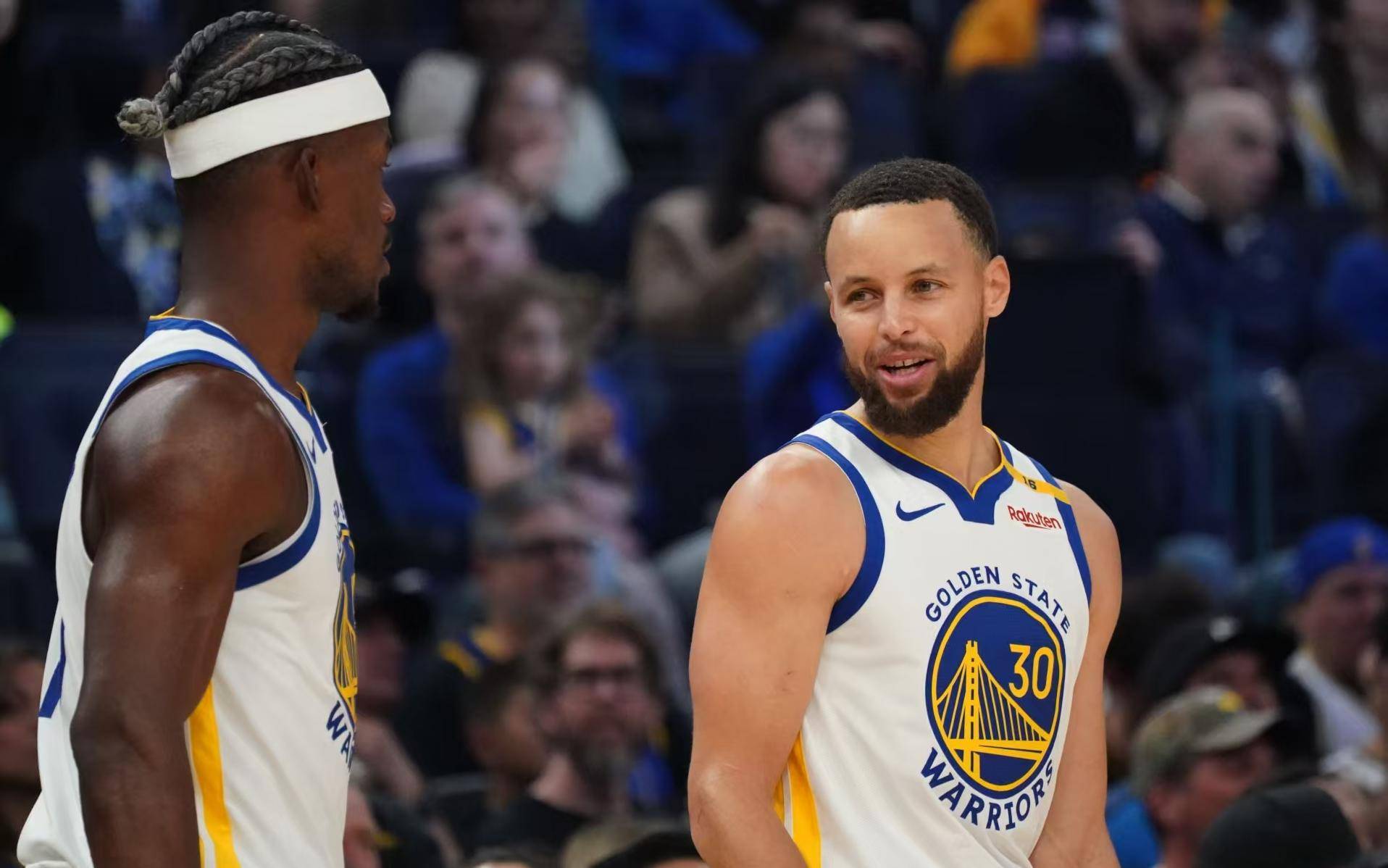 bet365投注 - 库里在掘金比赛中败北，关键助攻引发热议！